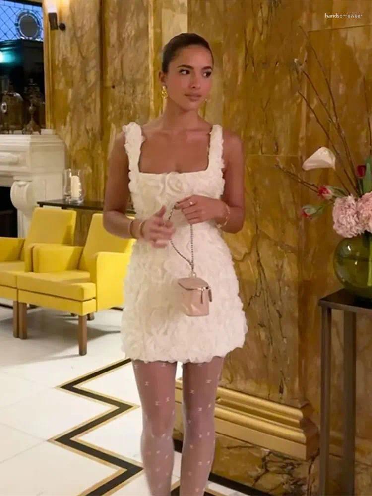 Casual Dresses Elegant White 3d Flower Suspender Mini Dress Women Sleeveless Strapless Bodycon Vestidos Ladies Fashion Party Evening