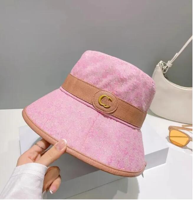 Fashion Bob Bucket Hat Wide Brim Hats Designers Women Cotton Unisex Younger Broad Cap Salty Traveling Sun Protection Caps Full Letter Breathable