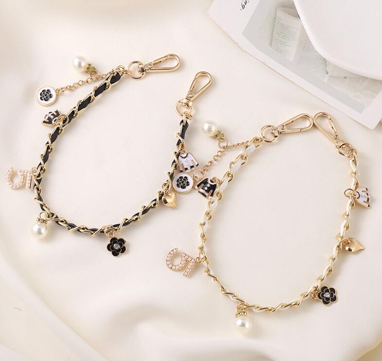 Keychain fashion key chain String leather Pearl ladies car keychain classic charm key ring fashion accessories cute gift