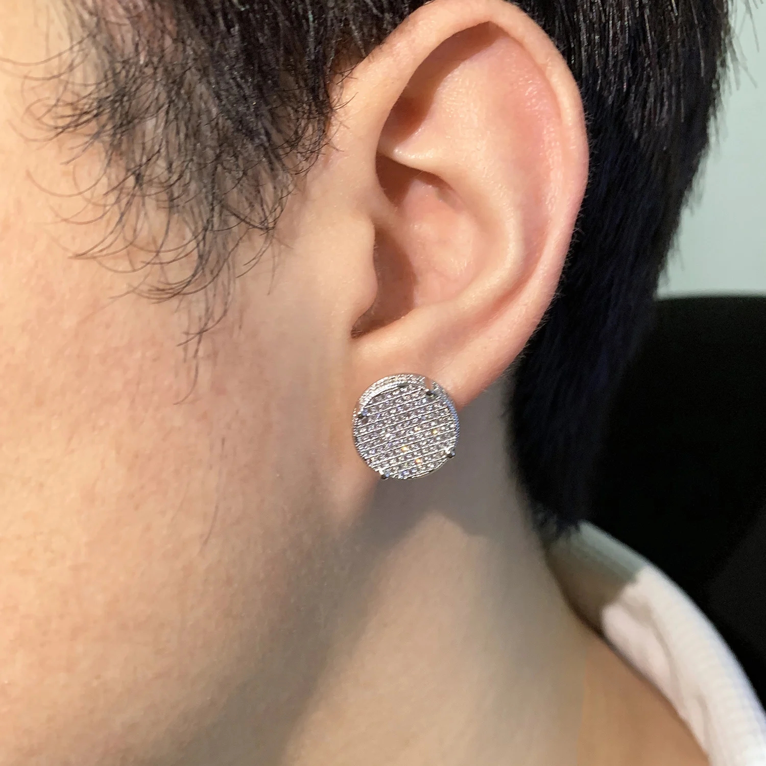 Hello hip-hop 14MM Big Round Stud Earring Screw Back Iced Out Cubic Zirconia Men Women Earrings Gold Color Hip Hop Jewelry Fashion Gift