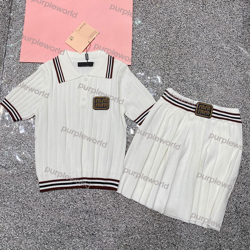 Fashion Two Piece Sets For Women Elastic Casual Two Piece Dress Short Sleeved Knitwear Pleated Skirt Set
