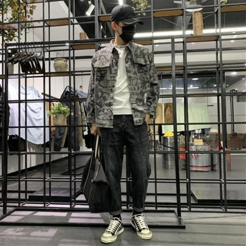 Mens Denim Jacket Long Shirt Wide Shoulders Fashion Male Jean Coats Sleeves Korean Clothes Lxury Print Vintage Cowboy 240319