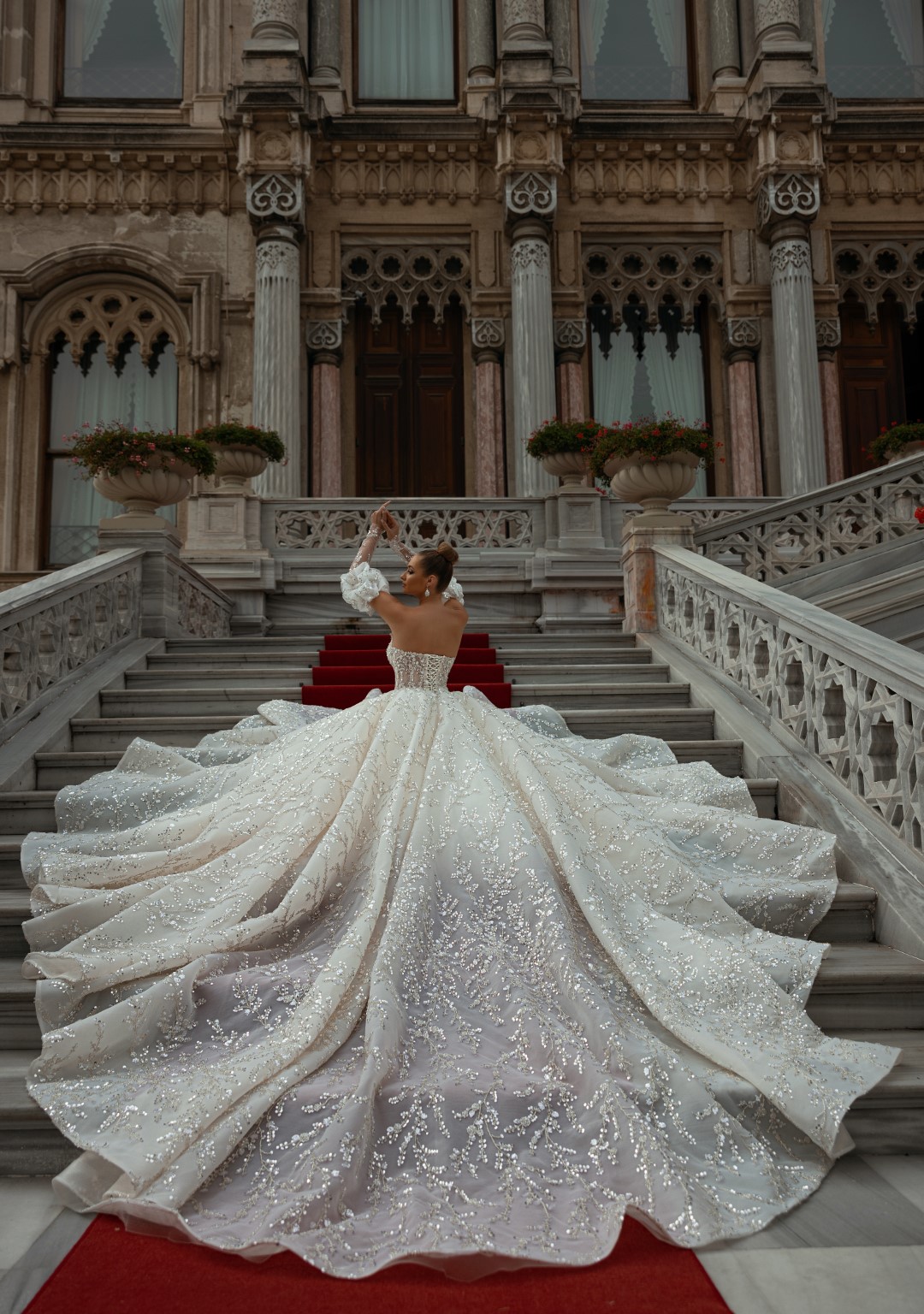 Stunning Beading sequined Pearls Sweetheart Ball Gown Wedding Dress Delicate Appliques Lace Off Shoulder Puff Sleeves Bridal Gowns 2024