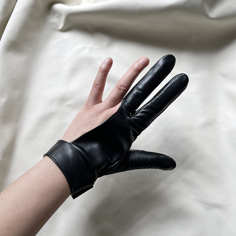 Men's And Women's Gloves Unisex Leather Gloves Lambskin Leather Gloves No Lining Single Leather Gloves Anime gloves with three fingers Comic