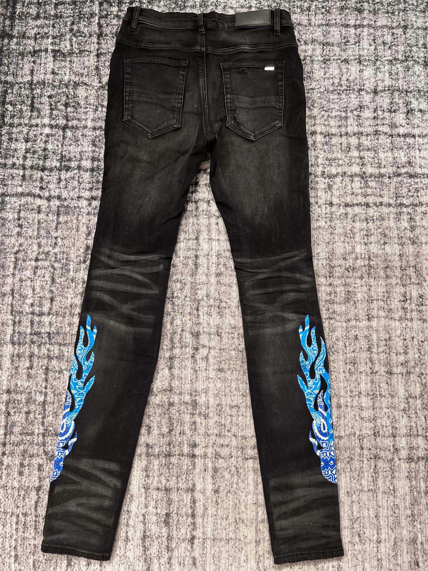 Men's Jeans High Street Brand Wash Old Damaged Hole Blue Flame Printed Cashmere Patch Black Jeans for Men J240328