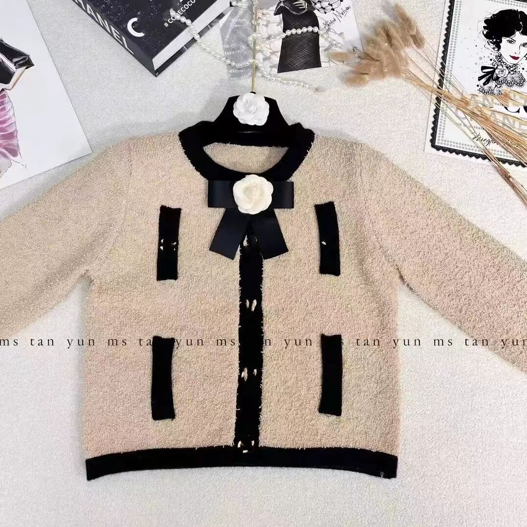 Womens o-neck color block flower pin patched single breasted long sleeve knitted sweater cardigans SML