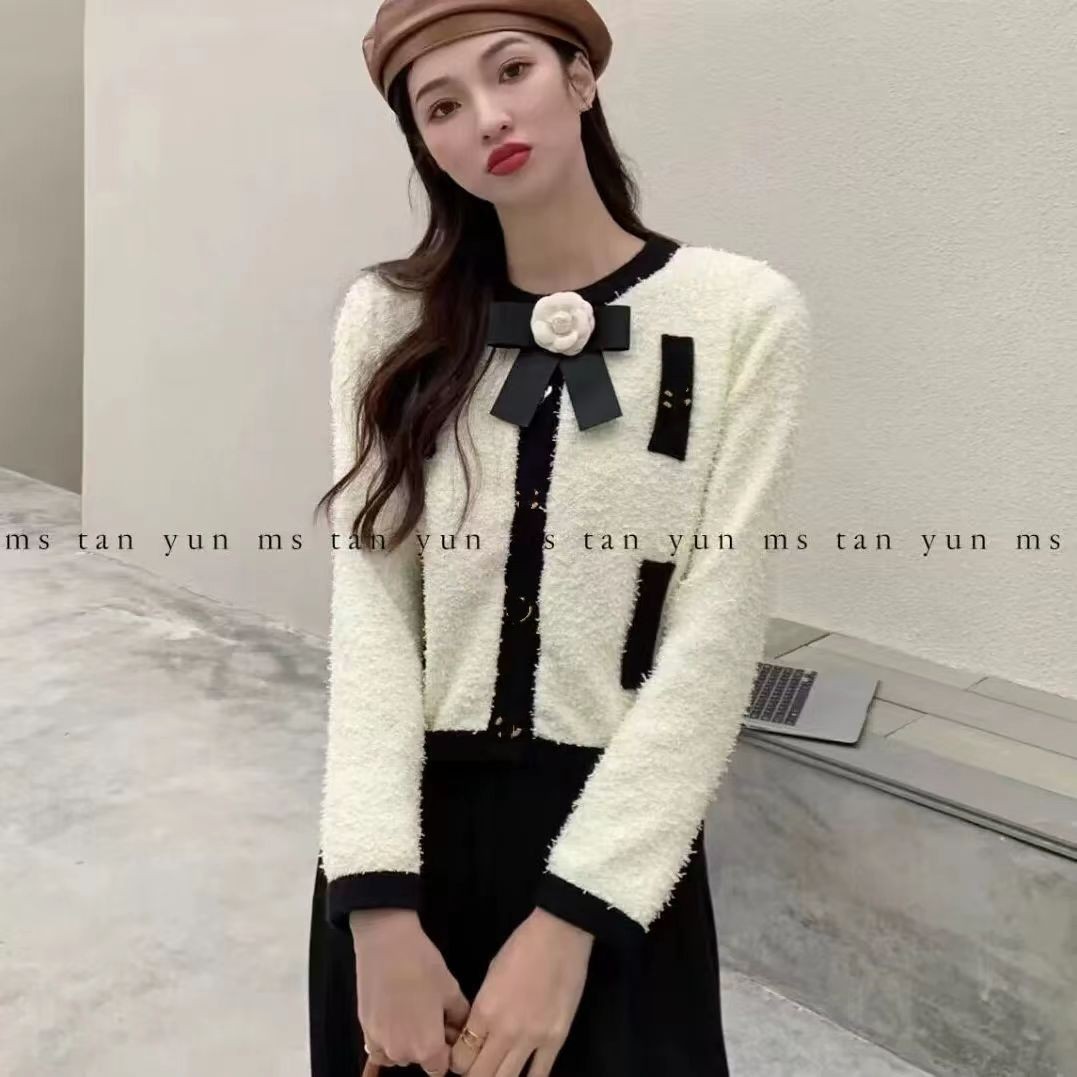 Womens o-neck color block flower pin patched single breasted long sleeve knitted sweater cardigans SML