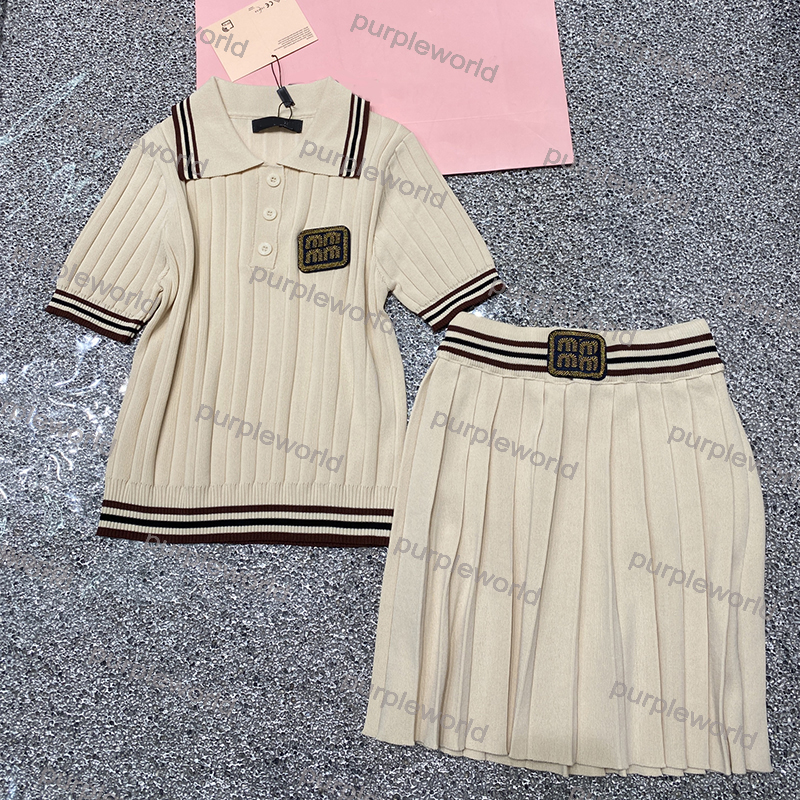 Fashion Two Piece Sets For Women Elastic Casual Two Piece Dress Short Sleeved Knitwear Pleated Skirt Set