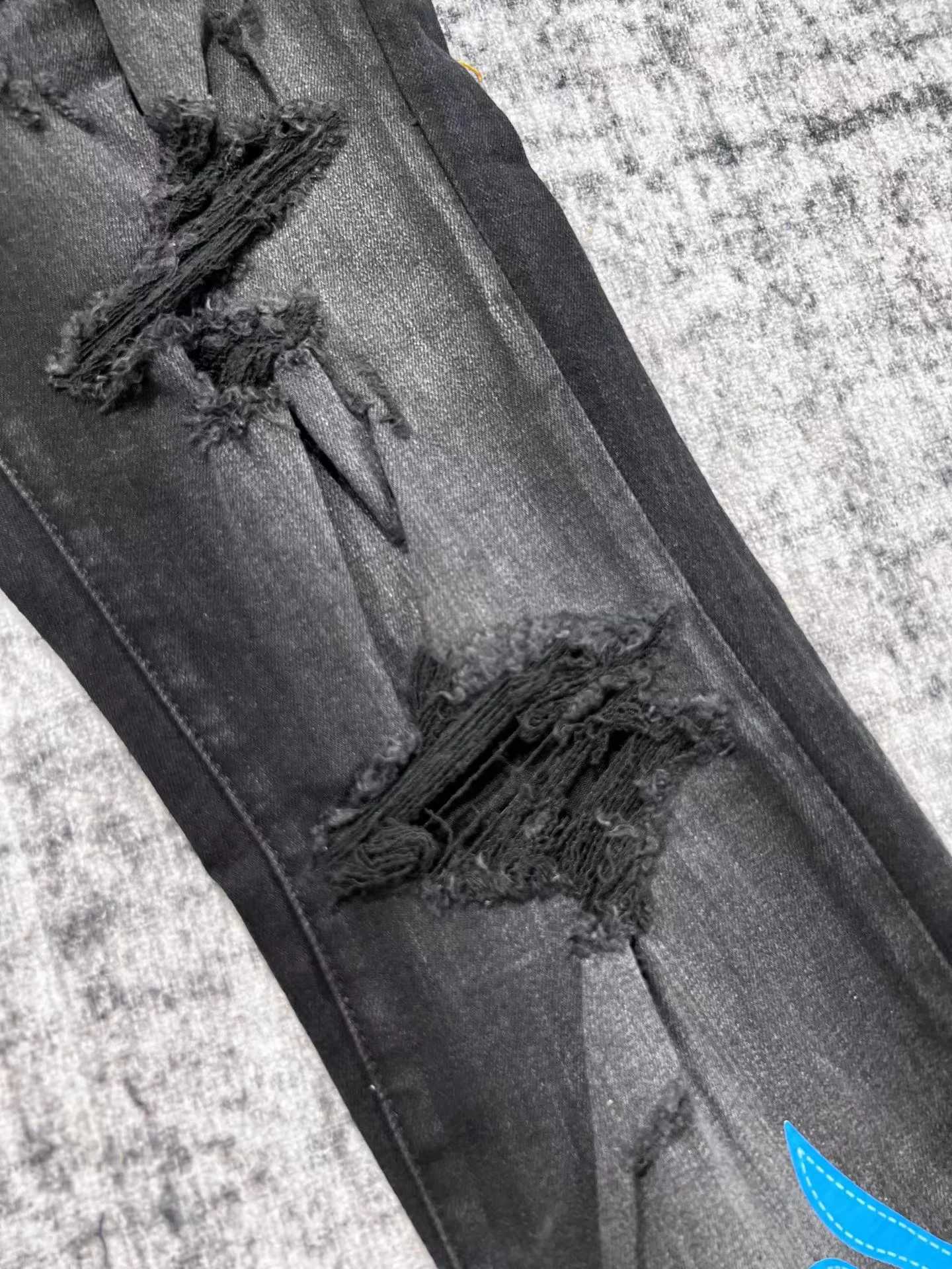 Men's Jeans High Street Brand Wash Old Damaged Hole Blue Flame Printed Cashmere Patch Black Jeans for Men J240328
