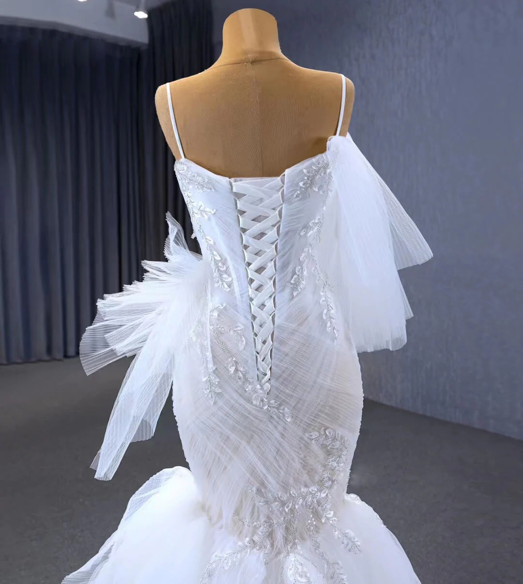 Beauty Draped Pleats Spaghetti Straps Boat Neck Mermaid Wedding Dresses Sleeveless Beaded Appliques Lace Trumpet Bridal Gowns 2024 New Arrival