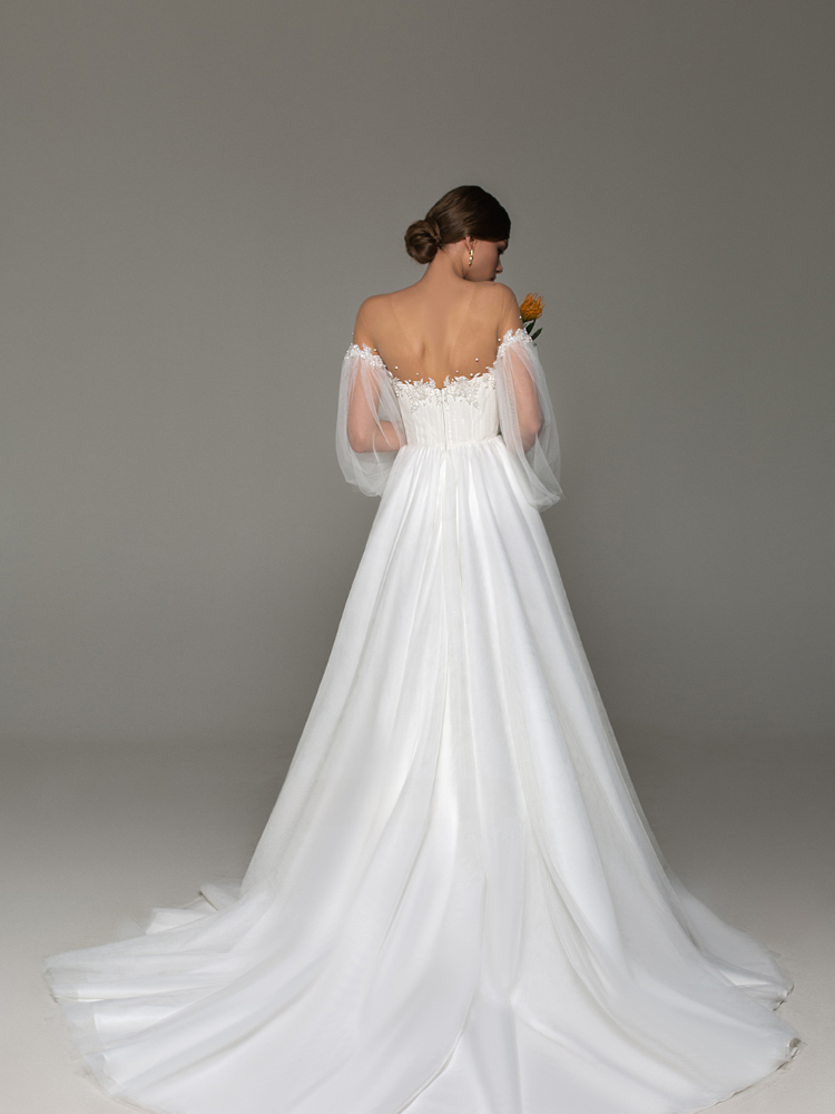 Exquisite Sheer Neck A Line Wedding Dresses for Bride See Thr Lantern Sleeve Bridal Dress Beaded Waist Wedding Annversary Gowns for Women