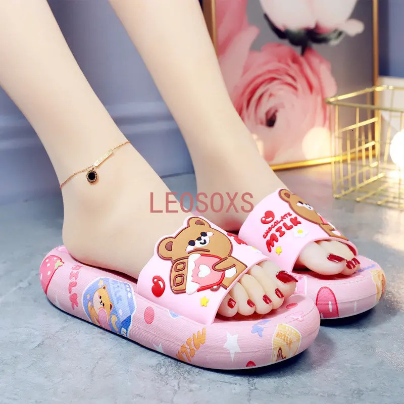 Summer Cute Womens Milk Bear Cartoon Indoor Home with Medium Heels and Non Slip Household Outwear Beach Shoes 240318