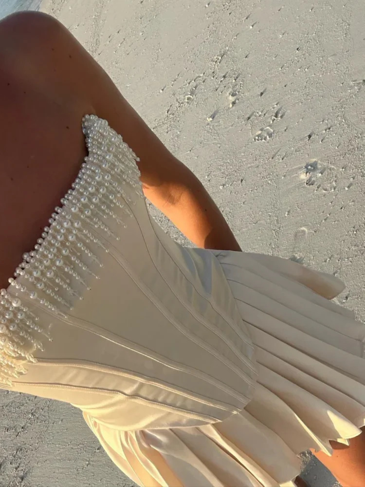 Lady Sexy Beaded Strapless Pleated Skirt 2 Piece Set Women Elegant Sleeveless Bodycon Tops Skirts Female Fashion Beach Suit 240315