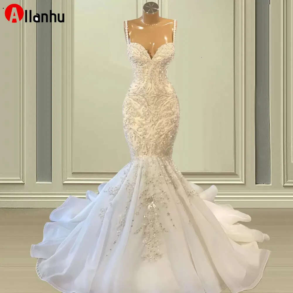 African Spaghetti Strap Mermaid Gowns Beaded Embroidery Lace Wedding Dresses Sweep Train Organza Bridal Gown Formal Robes De Marie