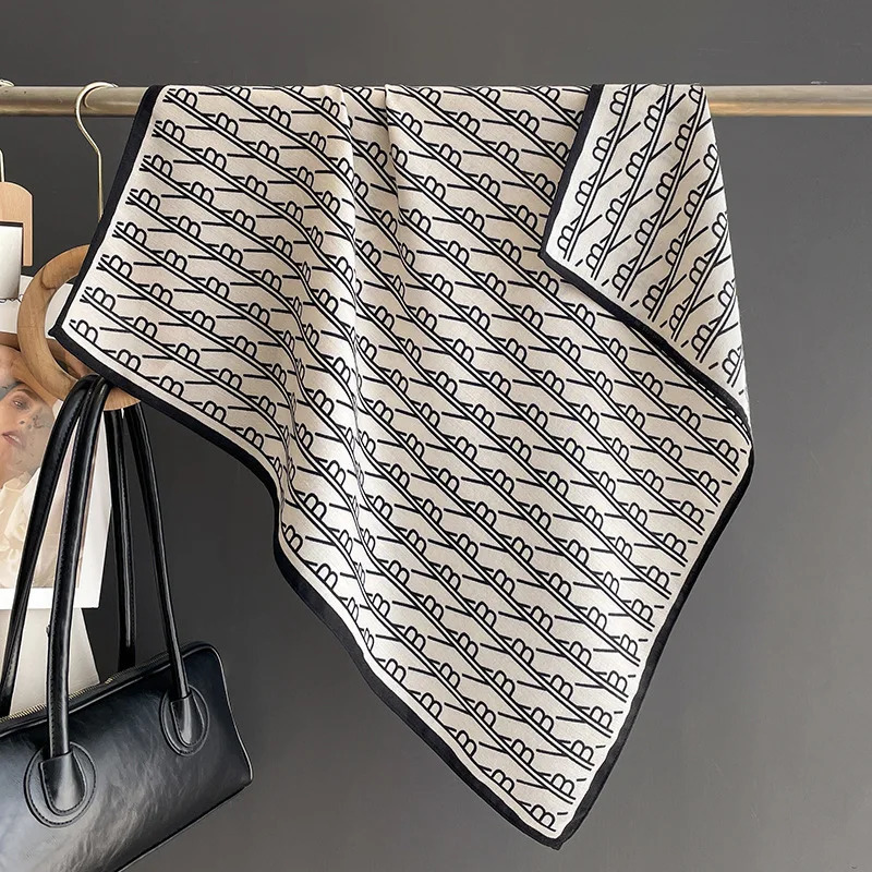 Women Protected Cotton Soft Scarf Elegant Office Neckwear Lady Business Square Foulard Fashion Small Bandana Kerchief 240321