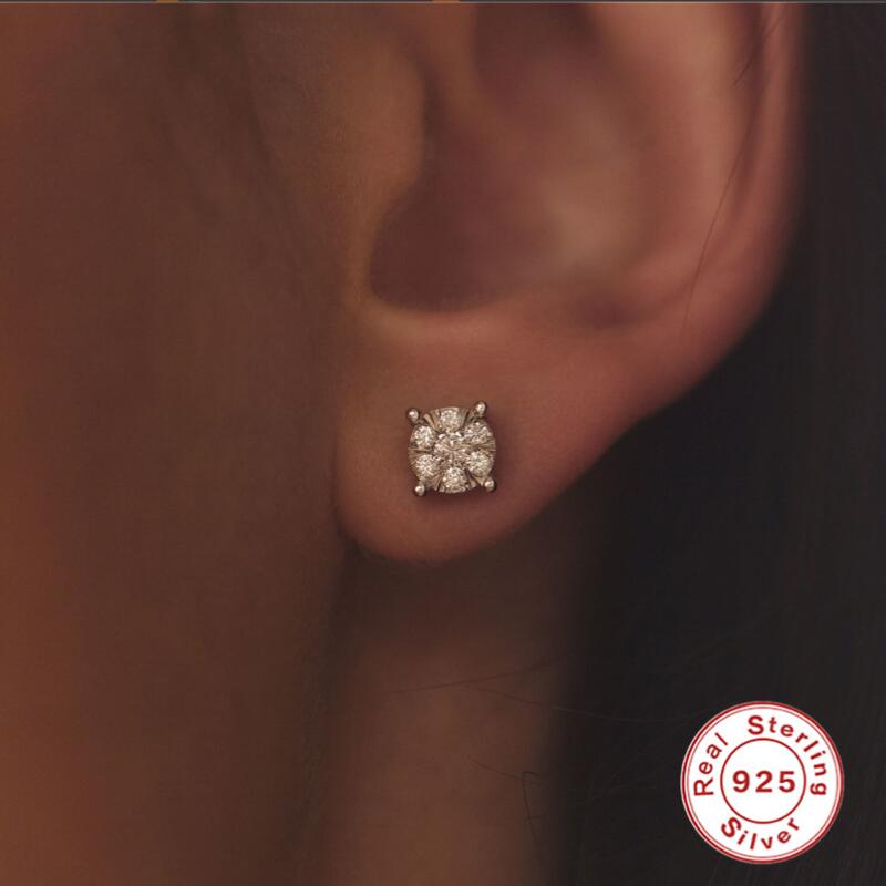 2024 Moissanite Dia Stud Earrings Elegant Sterg Sier Zircon Wedding Jewelry for Women Classic Design Gift-Worthy