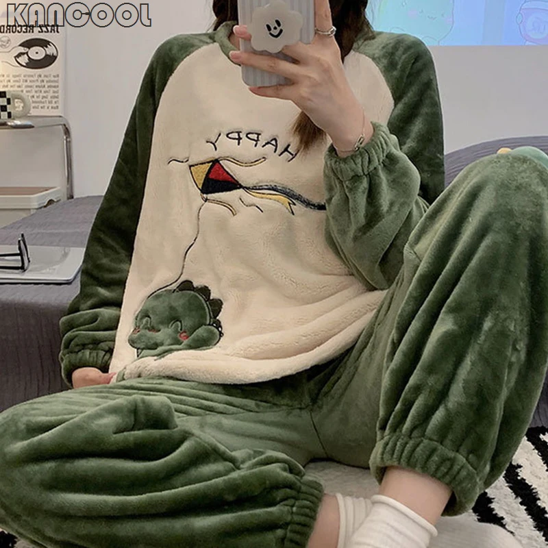 2pcs Women's Pamas Set Winter Warm Flannel Long-Sleeved Trousers Thick Coral 2025 new Veet Pyjamas Femmes Soft Home Wear For Women