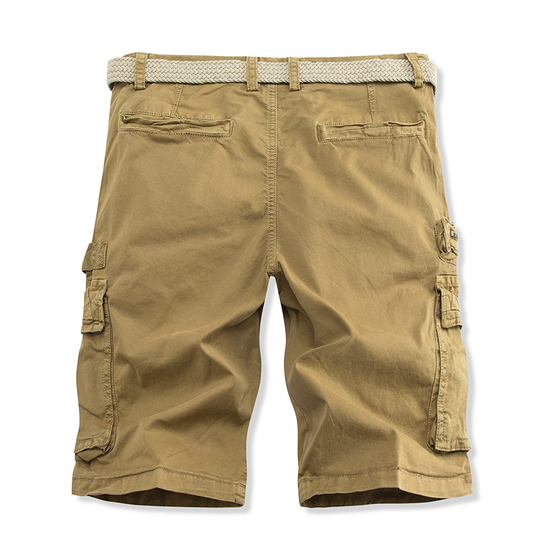 Summer New men's casual shorts multi-bag overalls Beach pants comfortable and breathable fashion.