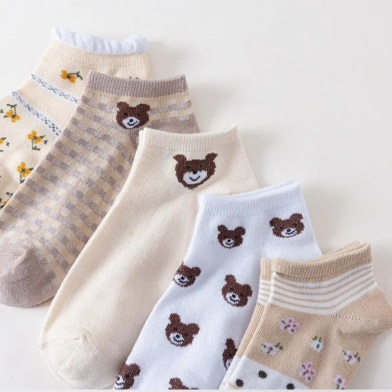 5 2025 Pairs Cute Little Bear new Female Short Socks Shallow Mouth Ins Damp Spring And Summer Thin Style Retro Tube Boat Socks