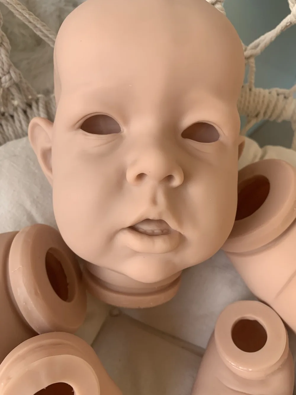 20/28Inch Reborn Doll Kit Huge Baby Kit Reborn Liam Soft Touch Fresh Color Unpainted Unfinished Doll Blank Parts Drop Shipping