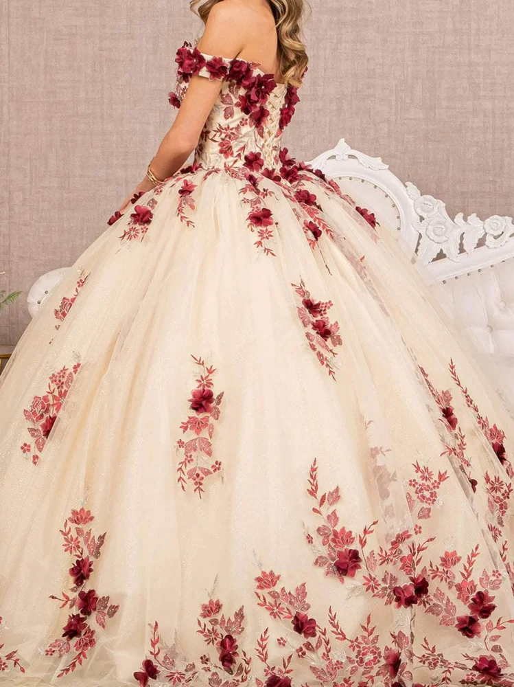 2023 Exquisite Cheap Quinceanera Dresses Ball Gown Sweetheart Lace Applique Flower For16 Year Old Party Dresses