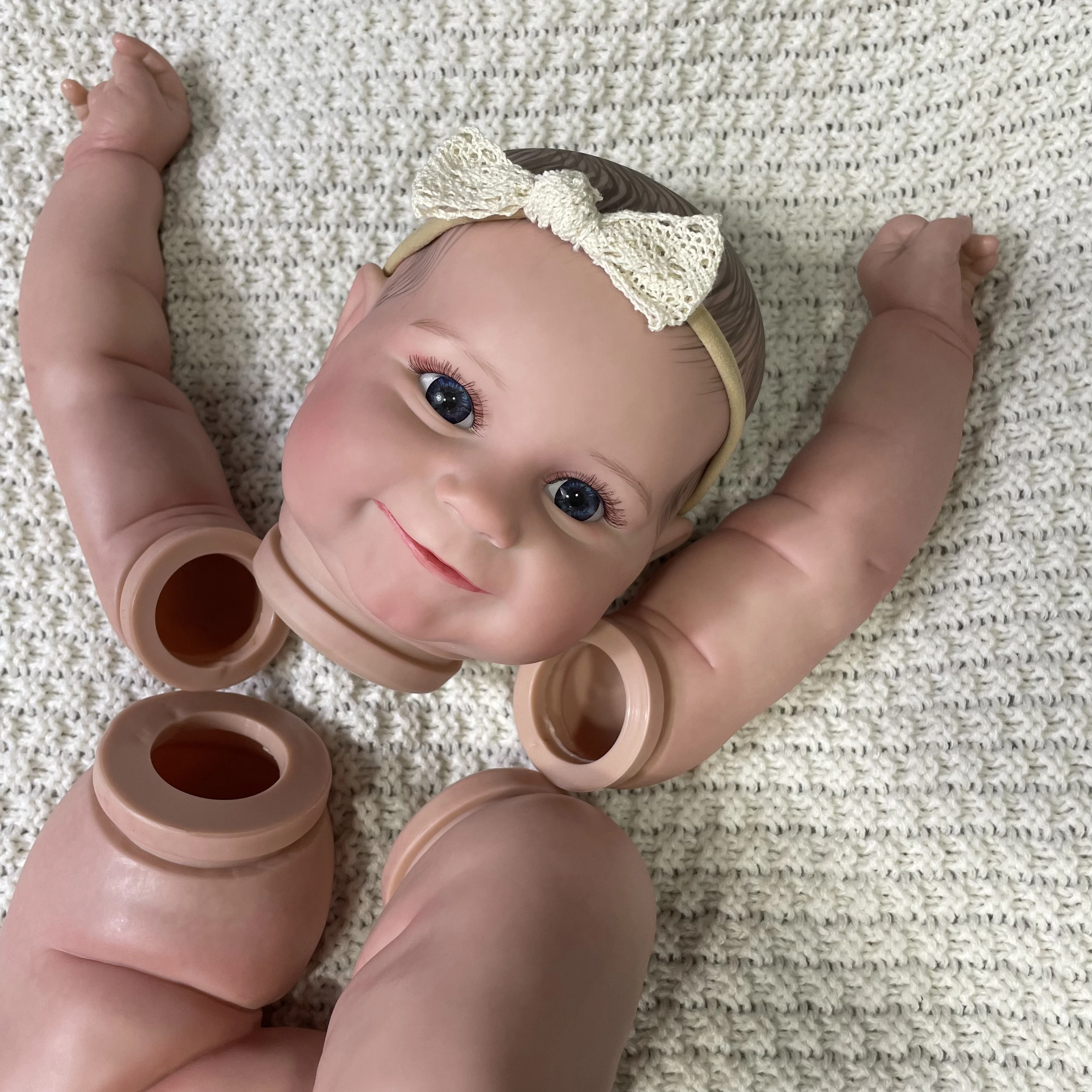 19/24Inch Already Painted Reborn Doll Kit new Maddie With 2025 Cloth Body 3D Painted Skin Mold High Quality Handmade Doll Parts