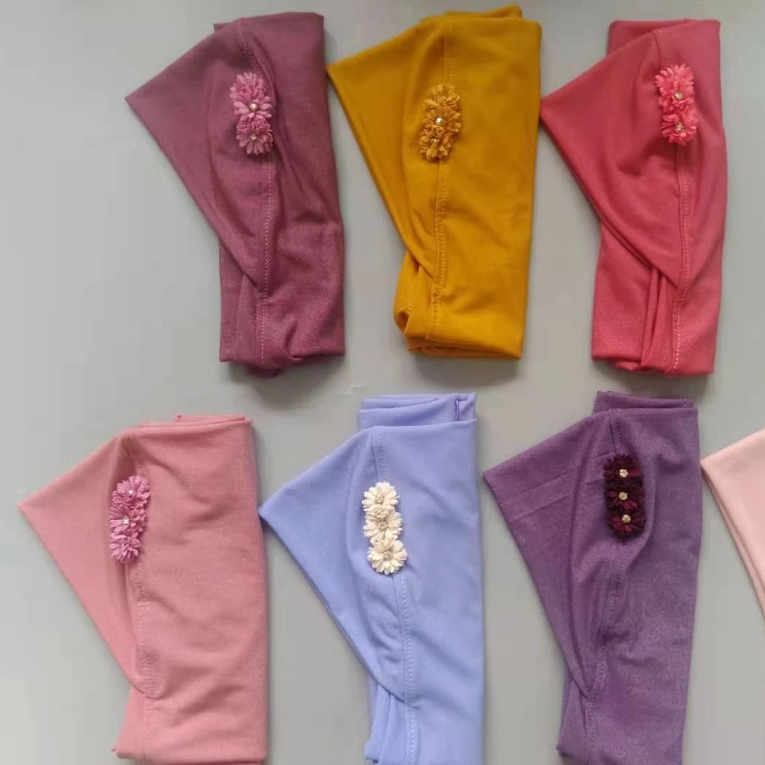 Muslim Girls Kids Hijab Scarf High quality Islamic Shawls Soft and 2025 Stretch Material for 2 new to 7 years old Girls Children Hijabs