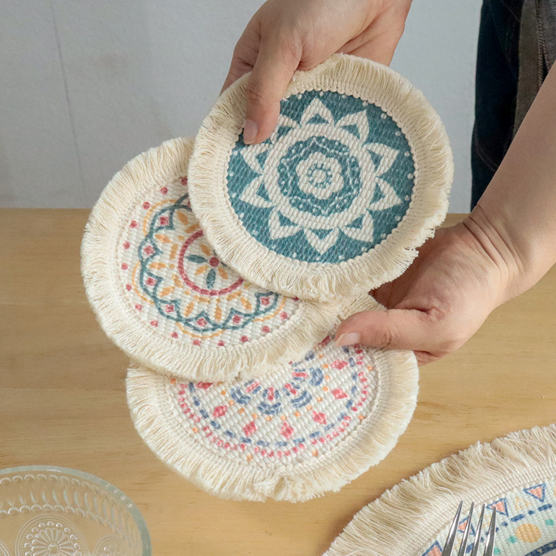 8 Pcs Fabric Tassel Placemat Fringe Bowl Mats Braided Placemats Desk Coasters Hot Plate Mat Place Mat Home Decoration Kitchen, Dining Bar Mats Pads 36
