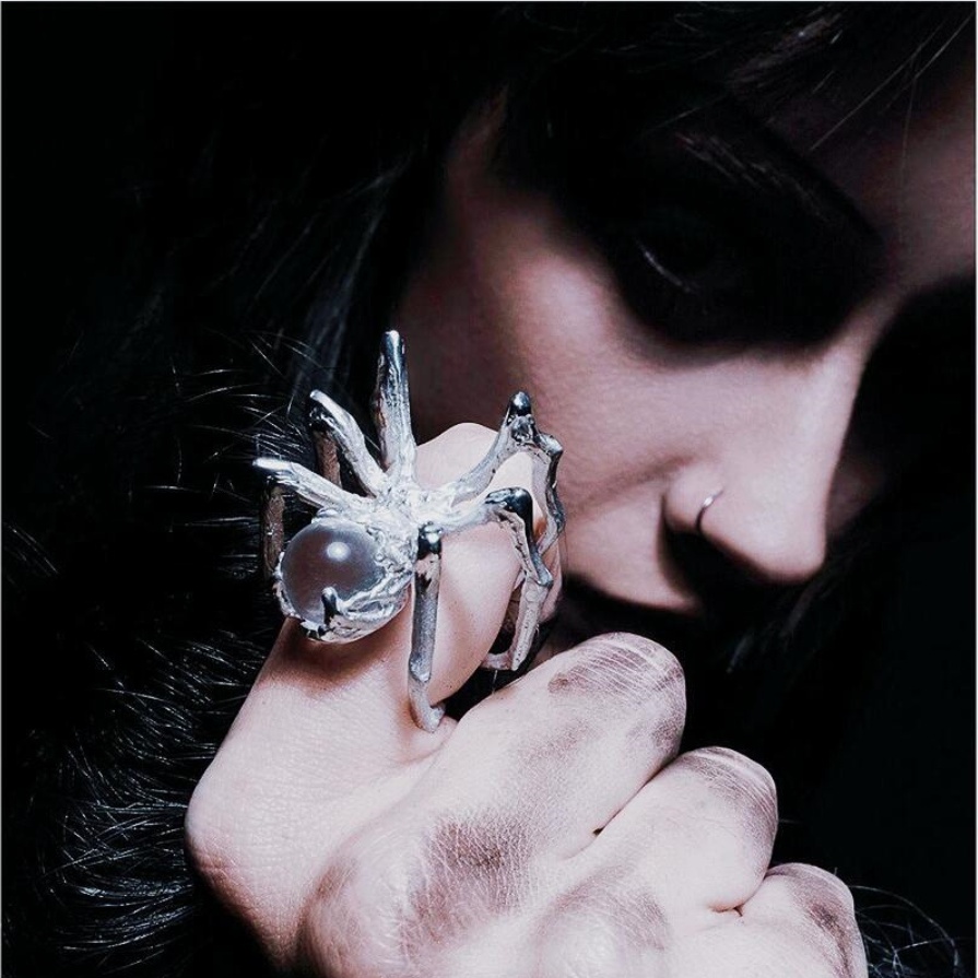 Gothic Spider Ring for Woman Charm Punk Aesthetic Grunge Couple Ring Vintage Cool Stuff Party Designer Jewelry Anillos Mujer