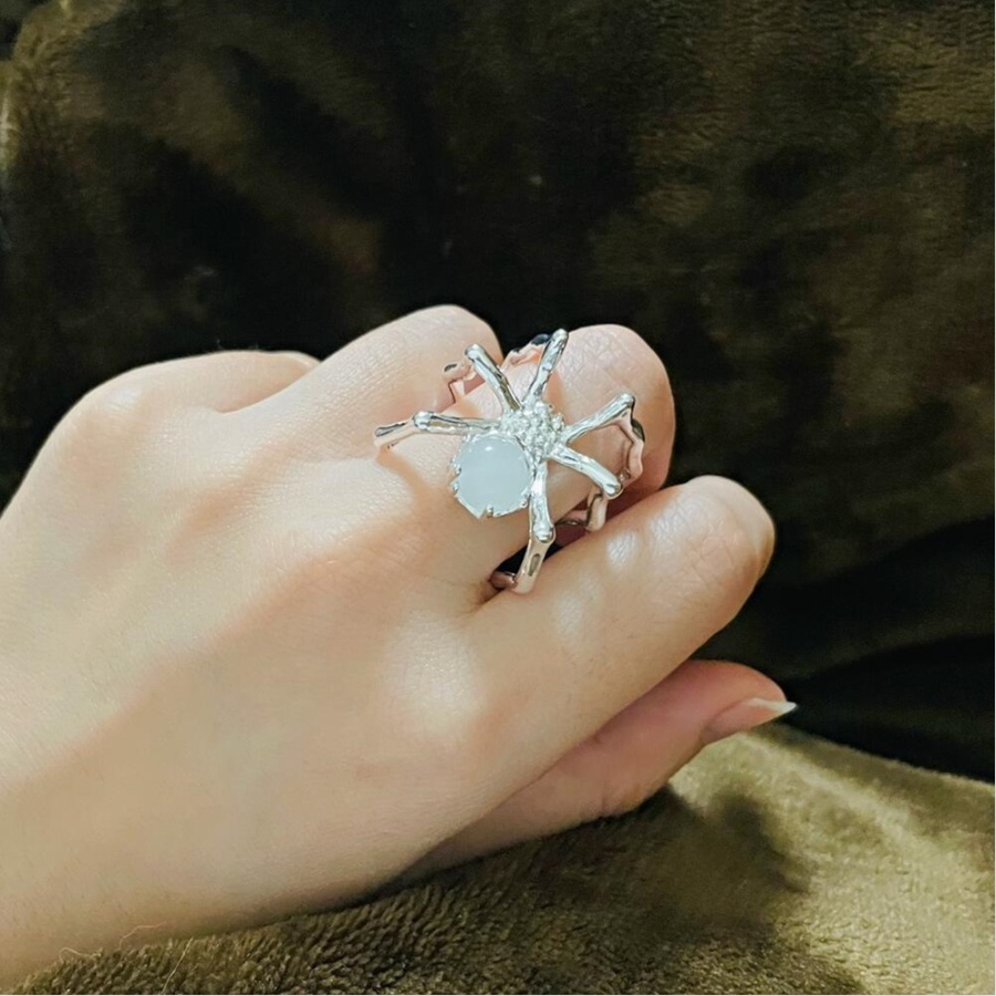 Gothic Spider Ring for Woman Charm Punk Aesthetic Grunge Couple Ring Vintage Cool Stuff Party Designer Jewelry Anillos Mujer