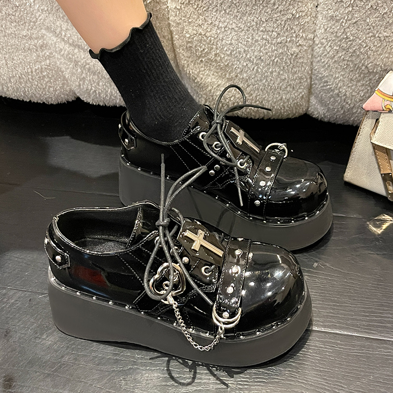 2023 New Platform Boots Punk Lace Cute Sweet Patent Leather Mary Jane Shoes Retro Rivets Lolita Students Black Girls Belt Shoes