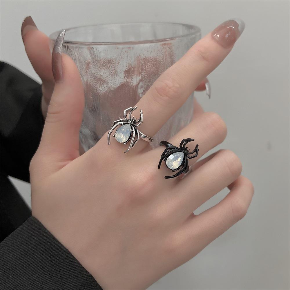 Korean 2022 New Design Vintage Spider Rings Cool Wind Alloy Simple Personality Opening Adjustable Ring Jewelry Anillos Mujer