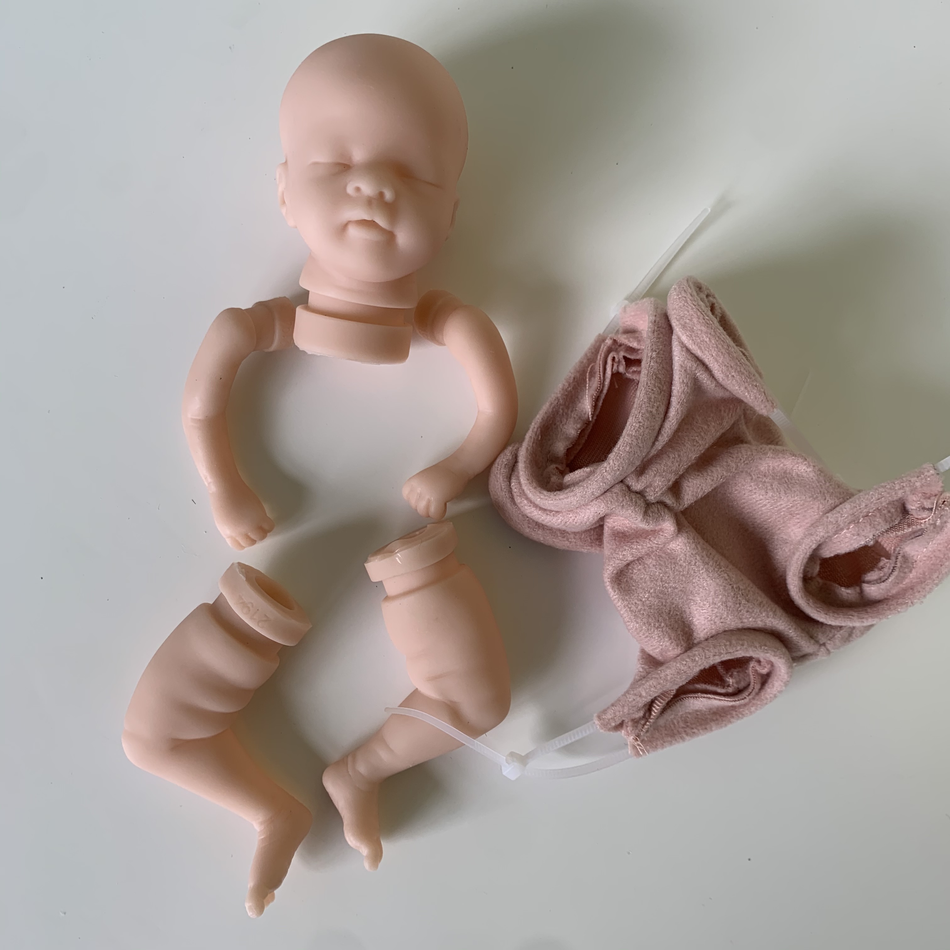 NPK 8inch Reborn Doll Kit Mia Mini Handy Doll Fresh Color Unfinished Doll Parts with Body