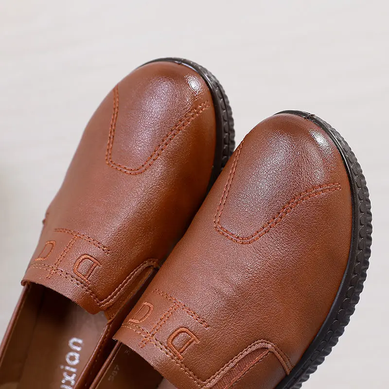 Retro Brown Moccasins Ladies new Casual Wedge 2025 Leather Sneakers Women Oxford Ballet Flats Mom Comfortable Loafers Plus Size