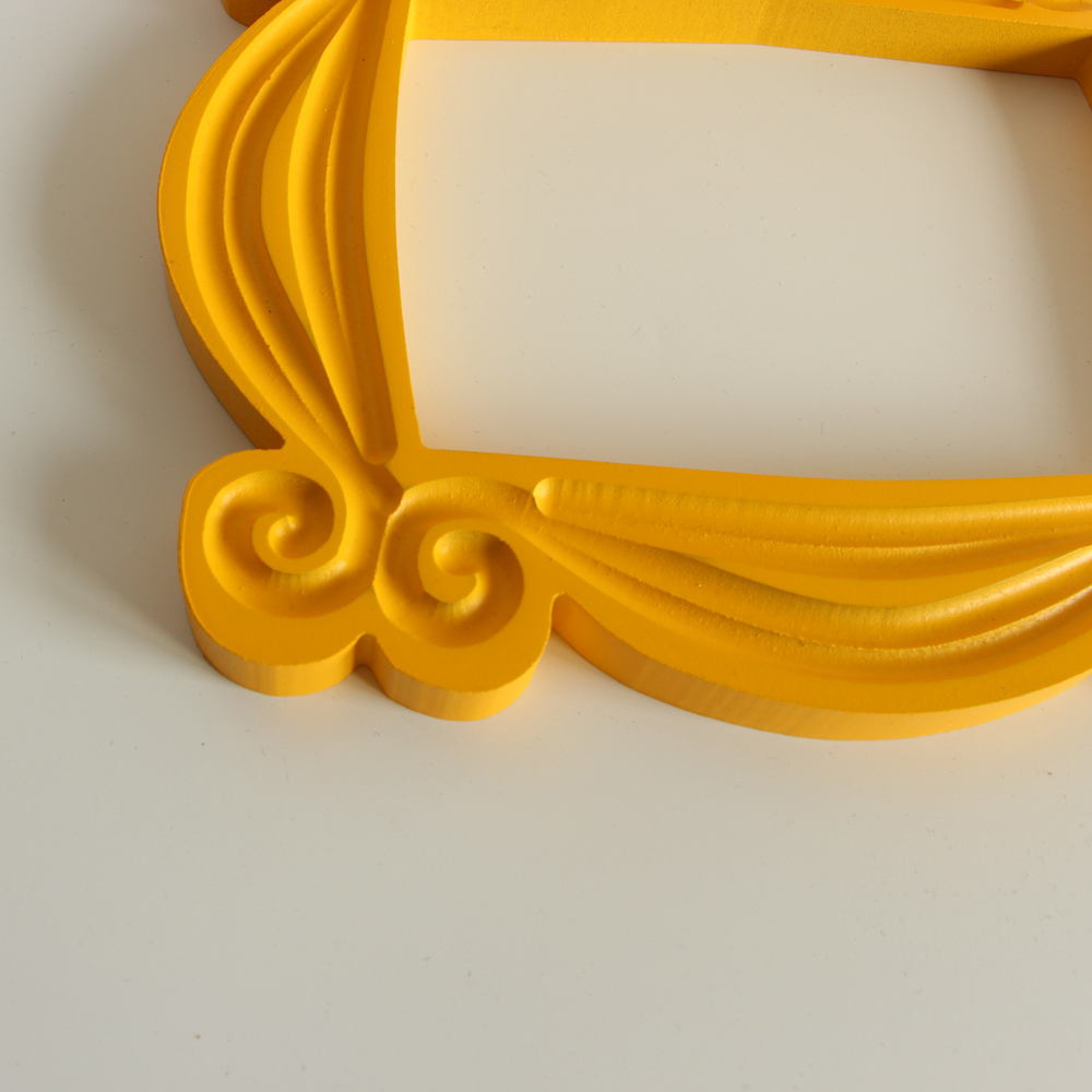 zk30 TV Series Friends Handmade Monica Door Frame Wood Yellow Photo Frames Collectible for Home Decor H260306