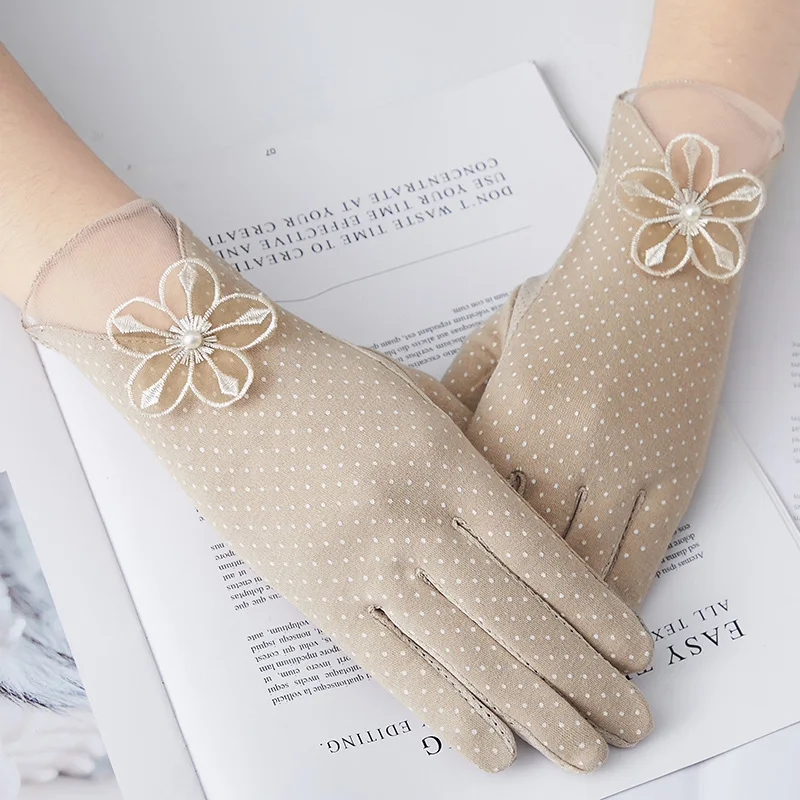 New Lady Floral Lace Gloves Women Summer Ultra-thin UV-proof 2025 Driving Gloves new Sexy Short Wedding Party Bride Gloves Sunscreen Gift