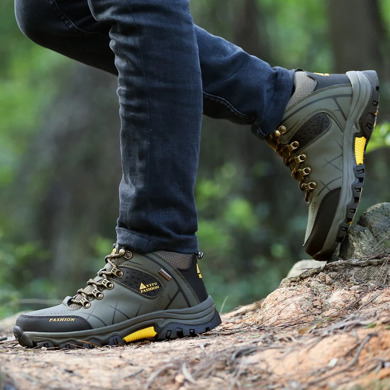 Hiking Shoes Men Outdoor Hiking new Boots Trekking Shoes High Top Mountain Climbing Shoes Comfortable Trekking 2025 Sneakers New Arrival