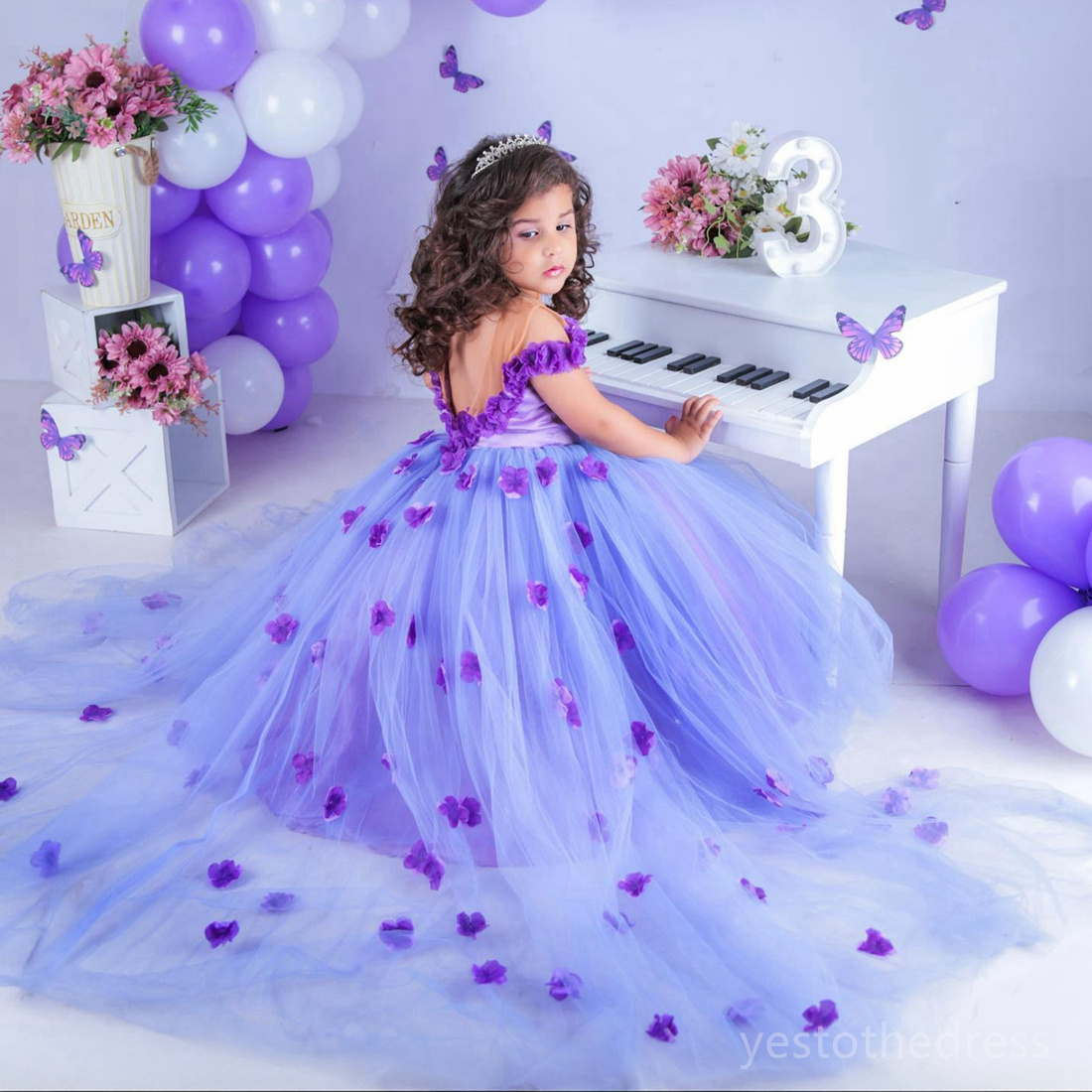 R&W 2024 Lavender Girls wer Communion Gowns Jewel Hand Made wers Princess Queen Birthday Party Dress for Cute Little Girl F124