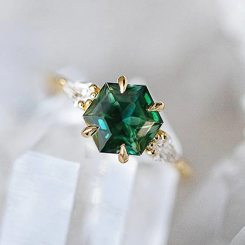 Huitan Unique Design 2025 6-sided Green CZ Women new Rings 2023 New Gold Color Wedding Party Ring Temperament Elegant Lady Jewelry