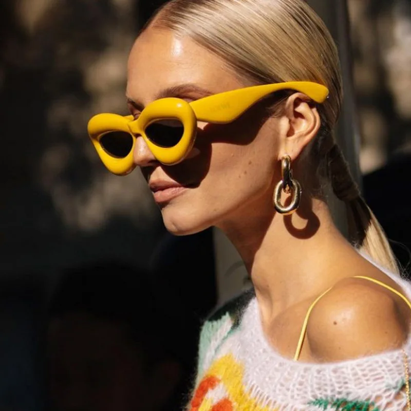 New new Unique Candy Color Lip Shape 2025 Y2K Sunglasses For Women Brand Yellow Blue Gradient Sun Glasses Shades Men Punk Hip Hop