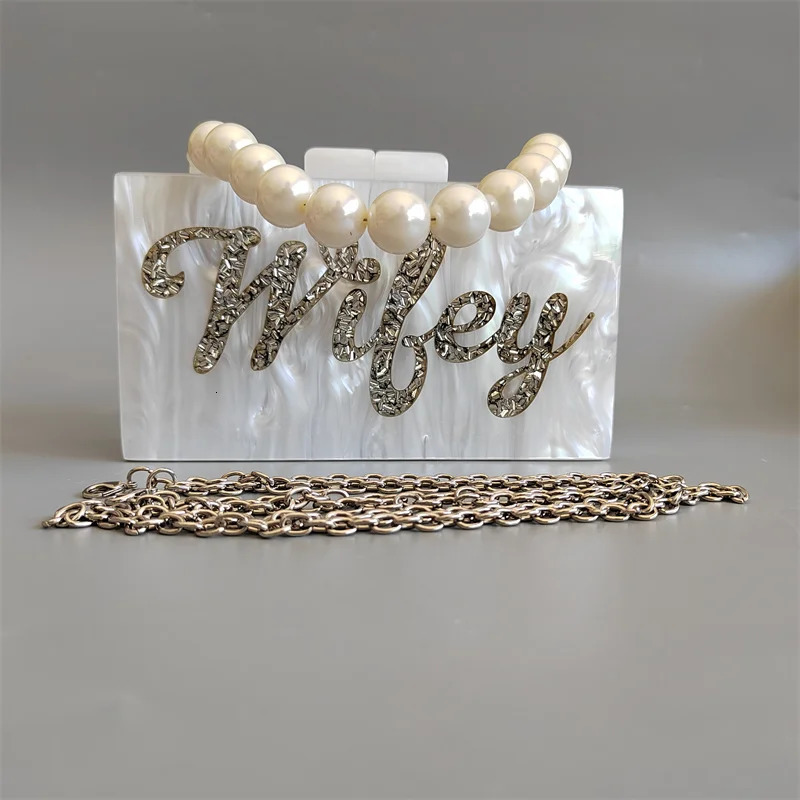 Women Pearl White Silver Glitter Letter Name Wifey Acrylic Evening Clutch Bag Ladies Chain Party Shoulder Purses And Handbag 240321
