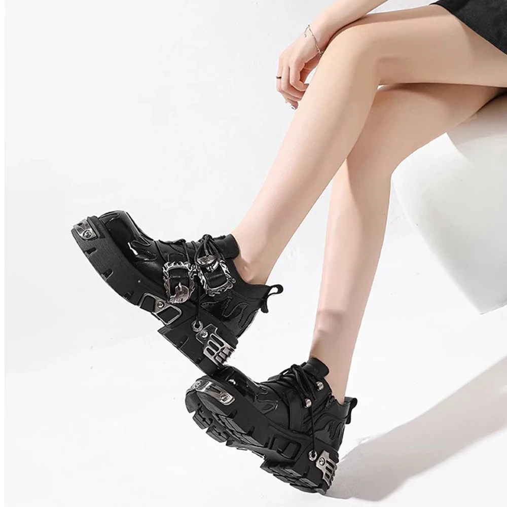 2023 Men and Women Vintage Rock Couple Shoes New Dark Punk Leather Retro 2025 Boots Metal new Niche Design Unisex Single Platform Shoes
