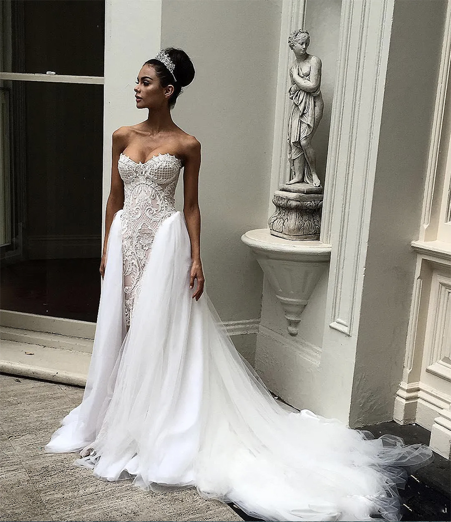 Vintage 2024 Overskirts Dresses Sweetheart Necke Delicate Appliques Wedding Gowns Sweep Length Sleeveless Bridal Gown