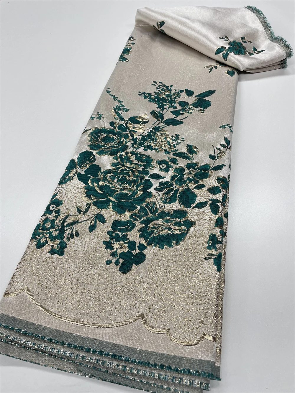 High Quality African Nigerian Gilding Tulle Lace Fabric Embroidery Organza French Lace new Jacquard Brocade 2025 Lace Fabric QF0718-1