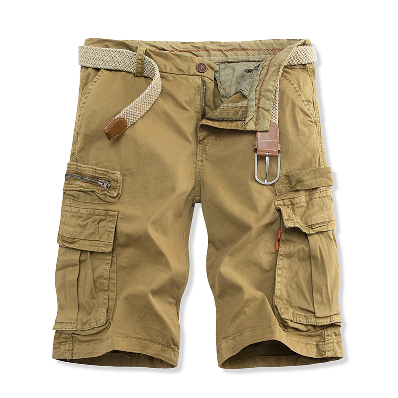 Summer New men's casual shorts multi-bag overalls Beach pants comfortable and breathable fashion.