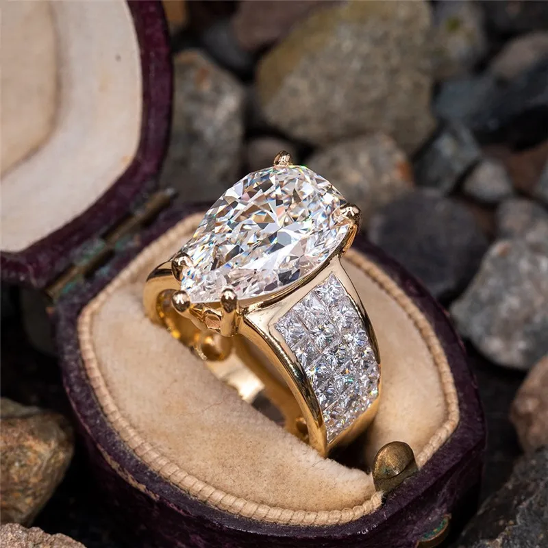 Huitan Classic Bridal Wedding Rings Inlaid Big Drop Shaped Cubic Zirconia Bling Bling Anniversary Love Gift Eternity Rings Women
