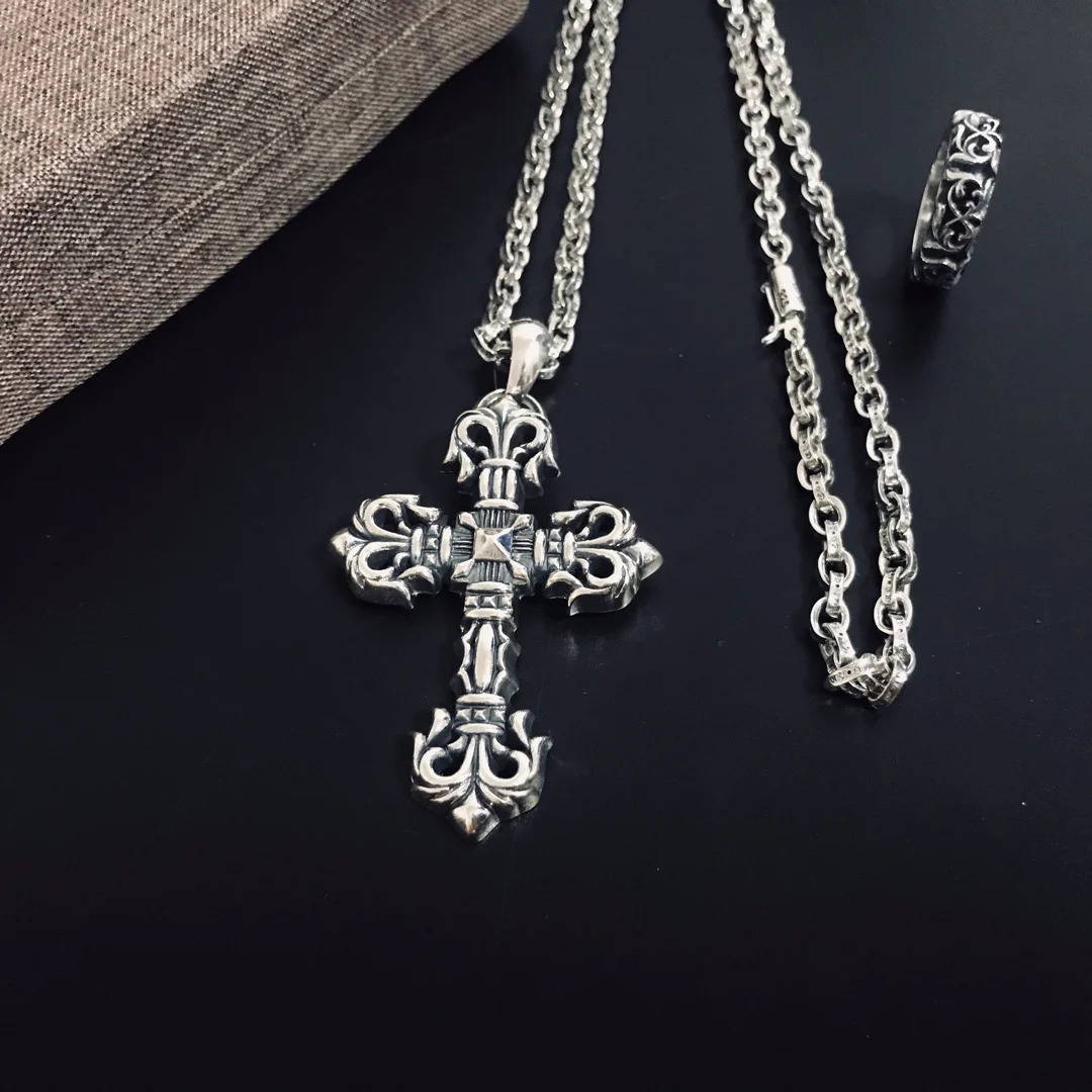 European and American fashion flame pendant necklace 240315