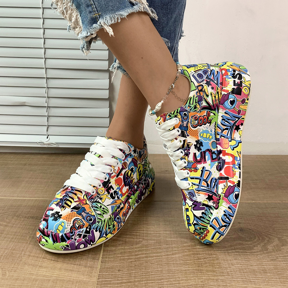 Sizes 35-43 Autumn Graffiti Sneakers for Women Large Size Sneakers Fashion Couple Shoes Young People Men Colored Drawing Flats