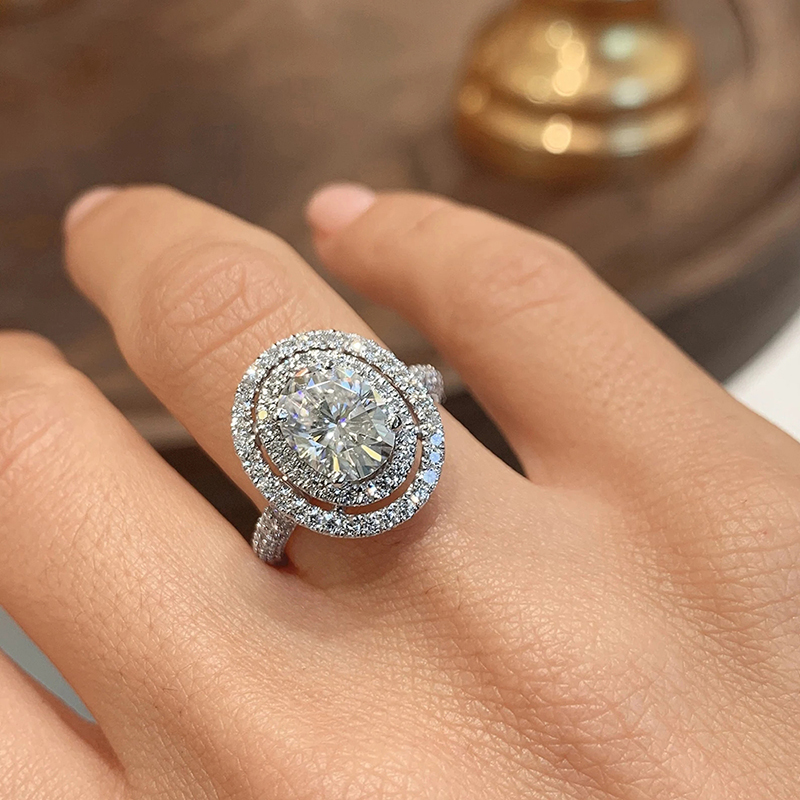 Huitan Temperament White Cubic Zirconia Oval Shaped Rings for Women High Quality Engagement Wedding Trend Eternity Jewelry 2022