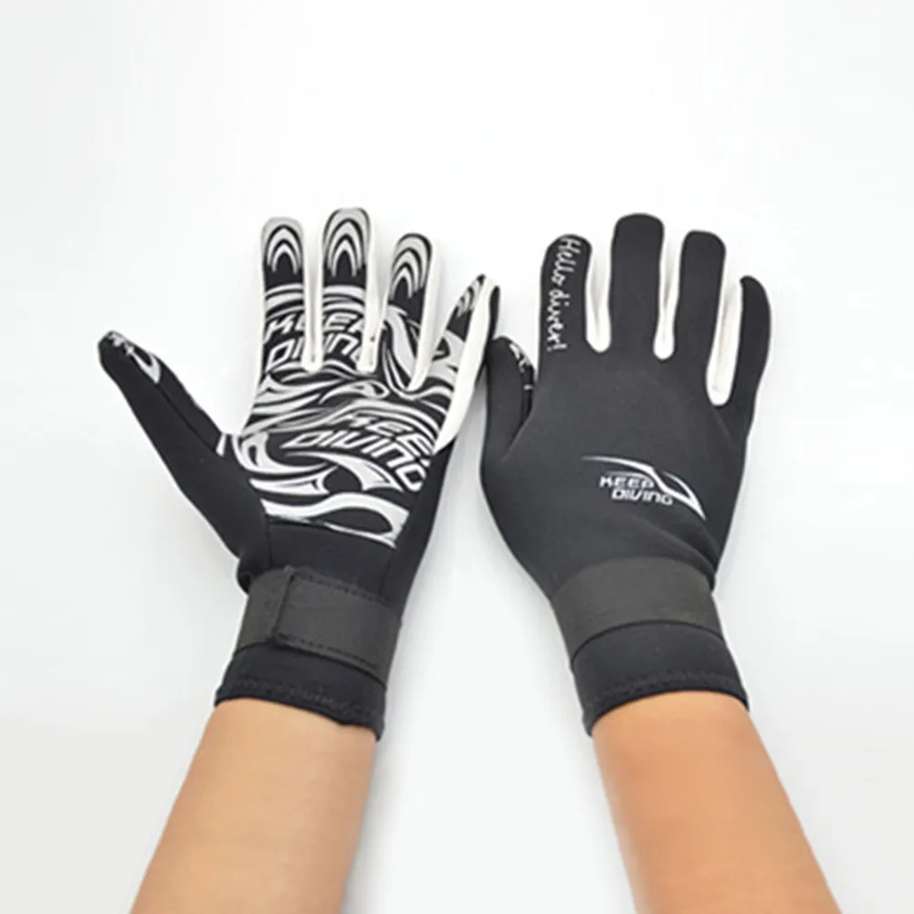 1 Pair 2025 3MM 2MM Neoprene Professional new Diving Gloves Warm And Non-slip Surfing Snorkeling Equipment for Adults Women Men